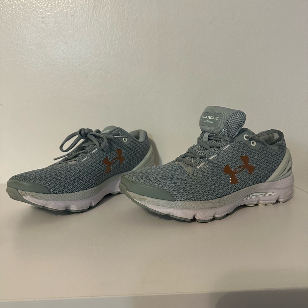Under Armour Gemini Charged sneakers